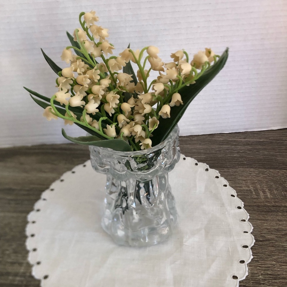 Vtg Ingrid Glass Hand Blown Textured Glass Vase